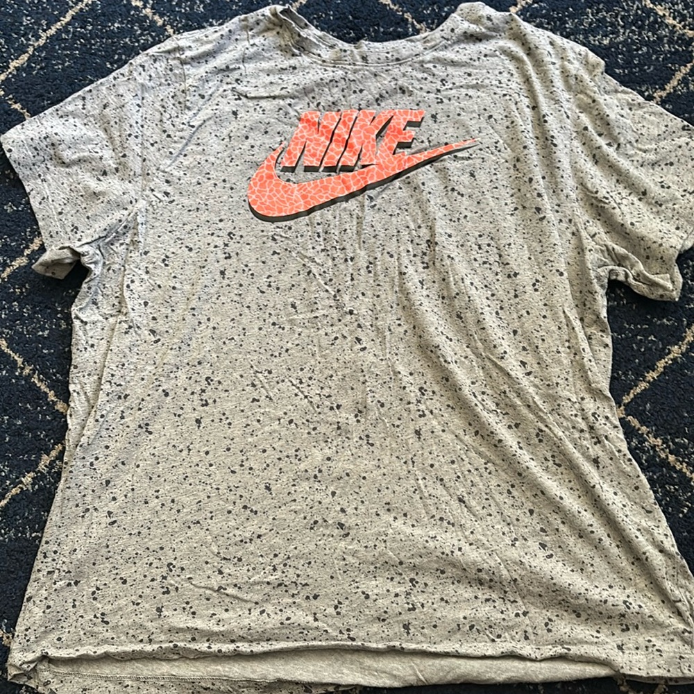 Nike T-shirt